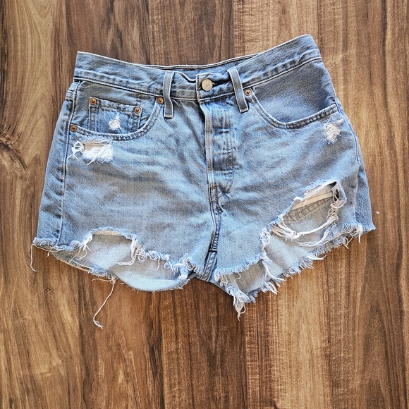 Levi's Denim Shorts - Picture 1 of 1